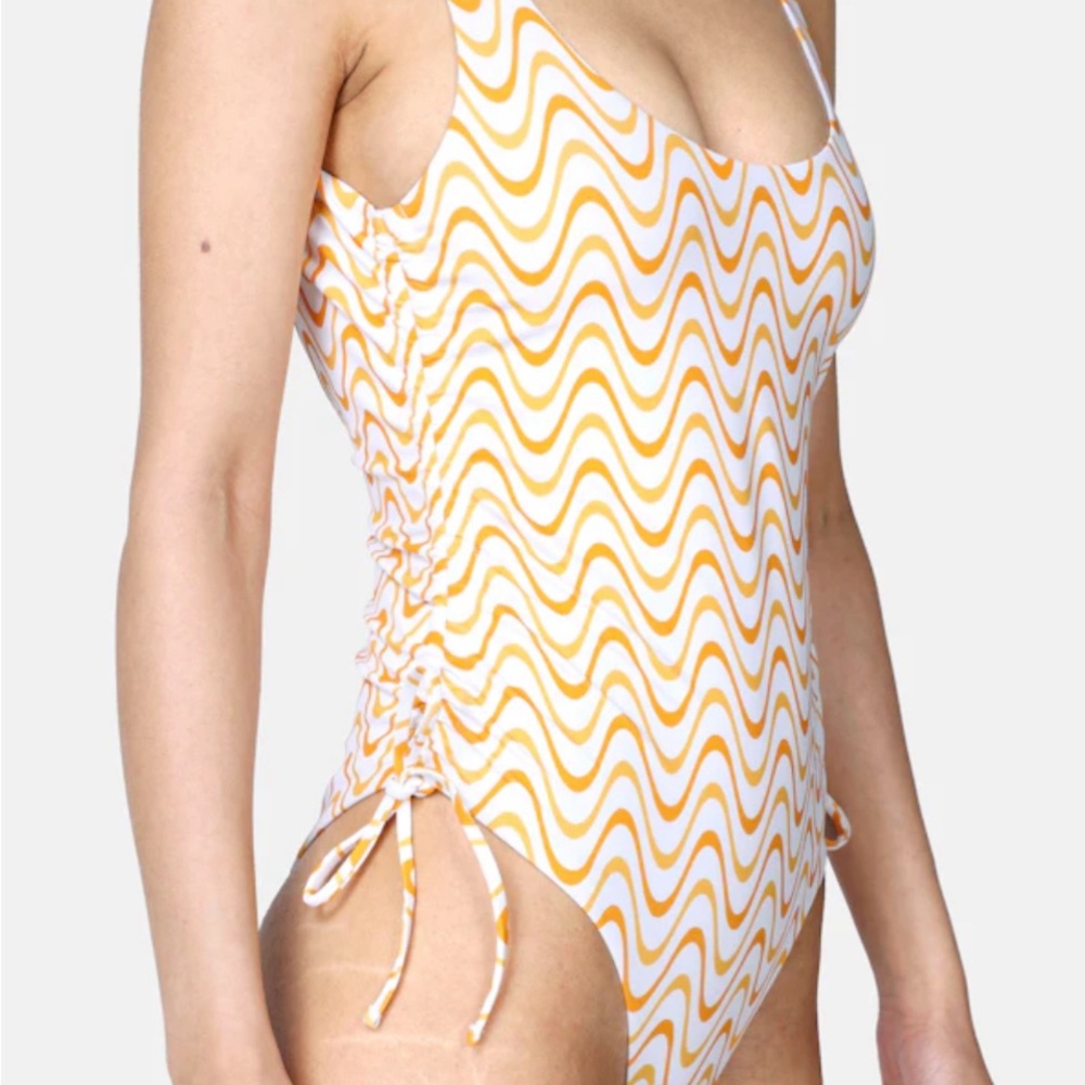 Envii Swimsuit Women’s XS One Piece Yellow Orange White Geometric Print Ruching